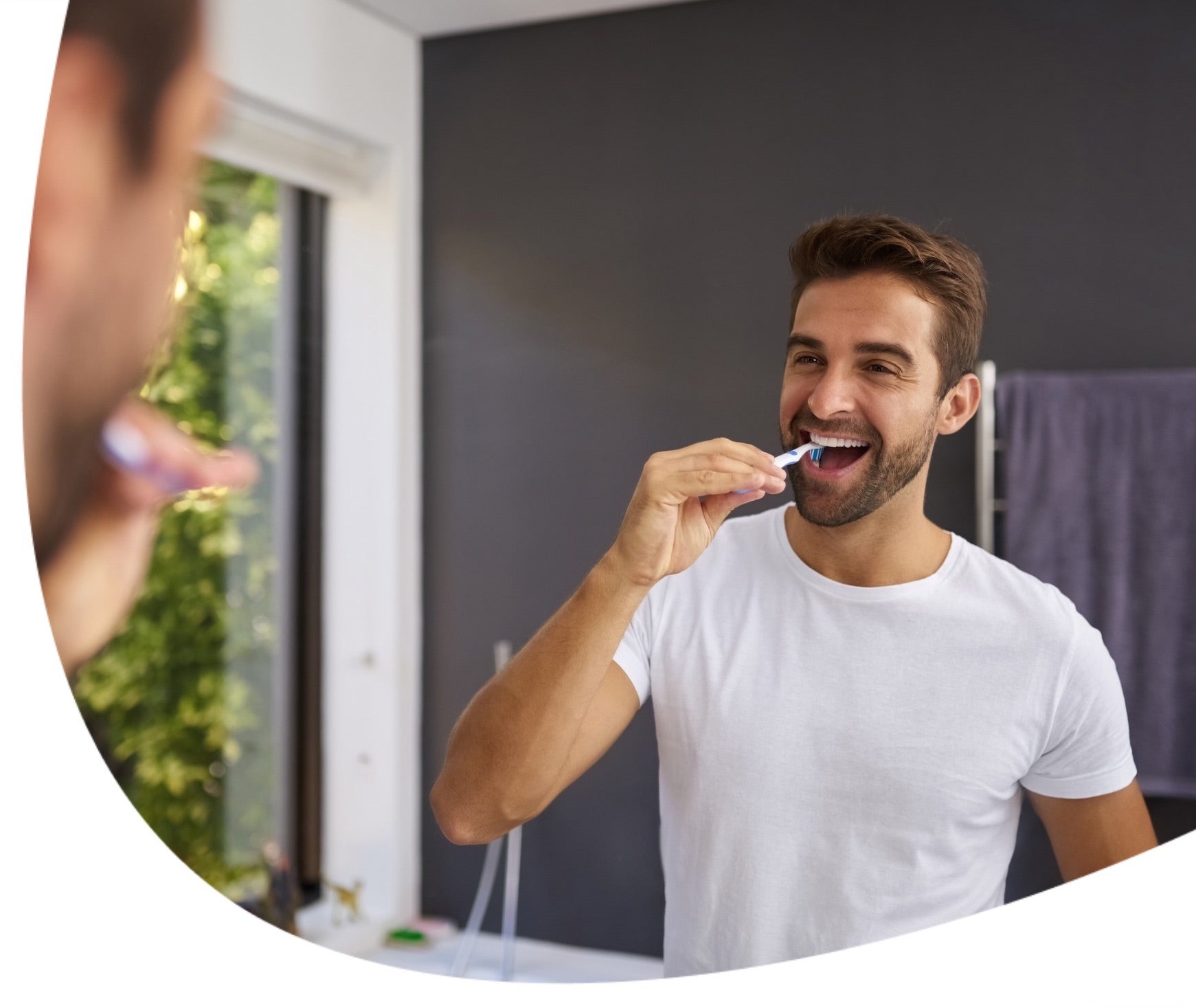 Fogínygyulladás: okok és következmények. Így előzd meg az ínybetegséget!