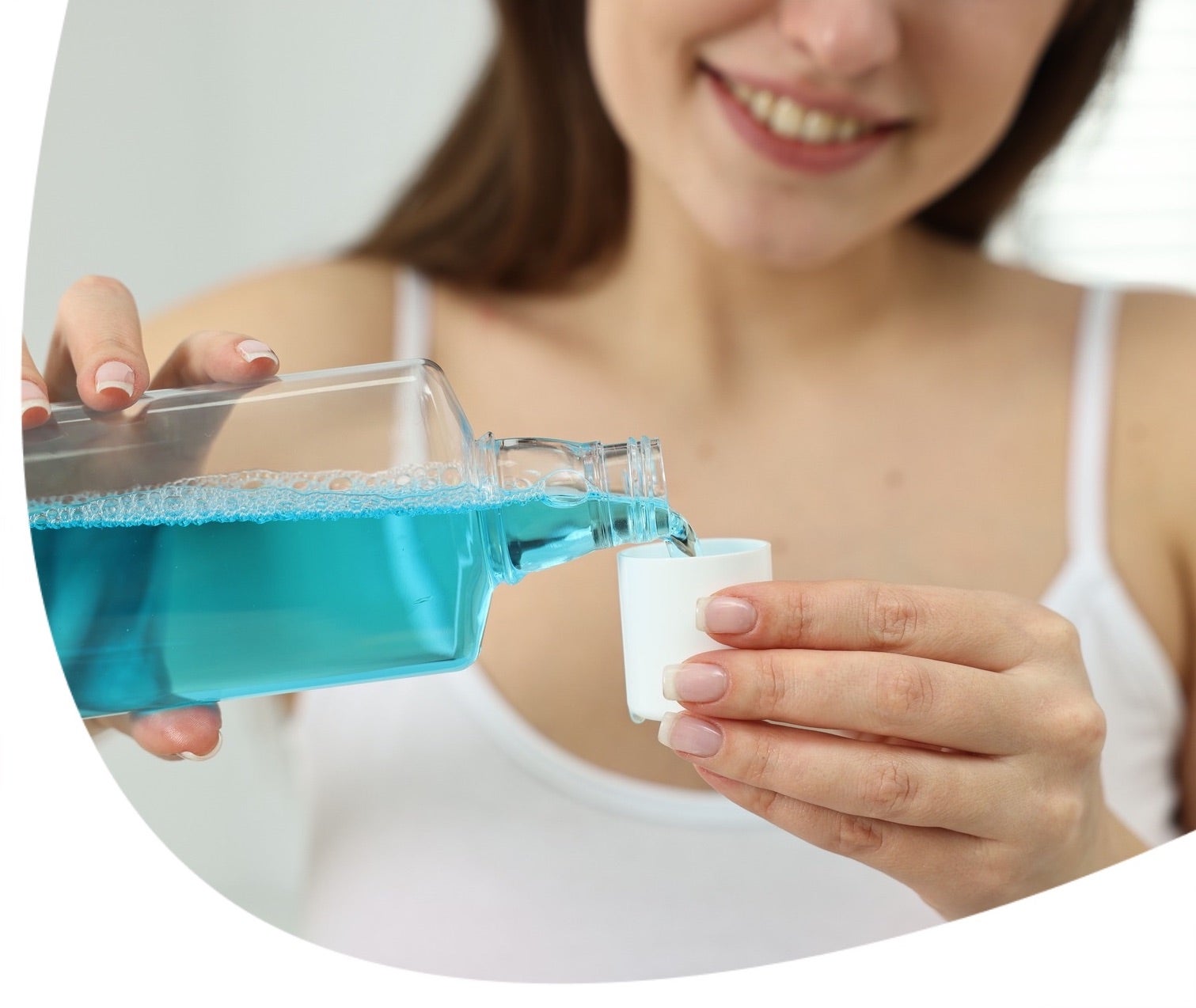 Fogínygyulladás: okok és következmények. Így előzd meg az ínybetegséget!